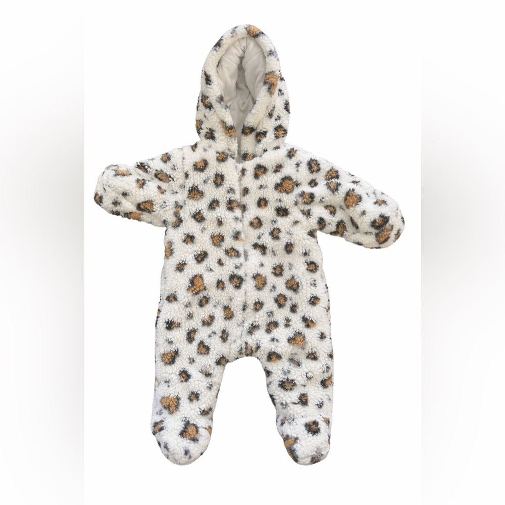 Little Me Fuzzy 3-6M Leopard Print Footie​